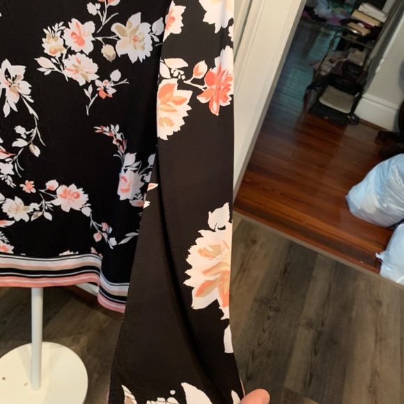 White House black‎ market mini dress. I never wore it - Picture 4 of 5